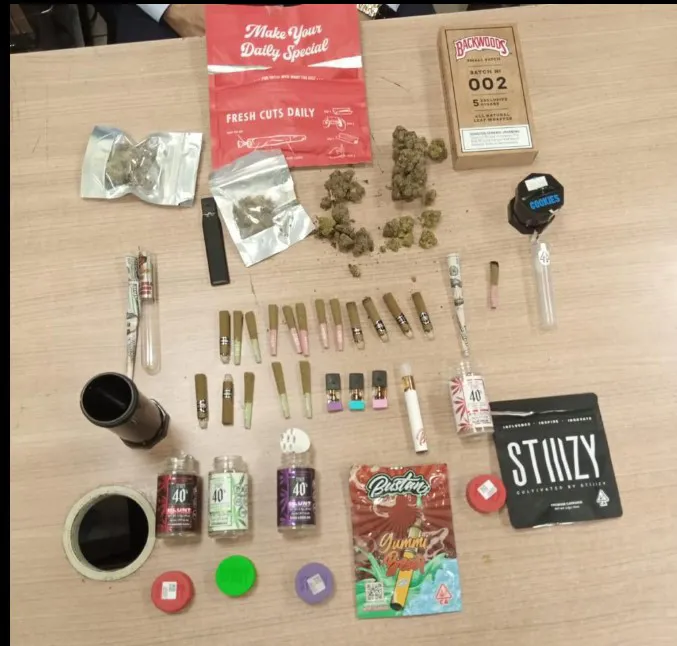 مخدرات  وارد الخارج